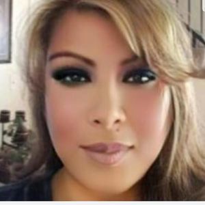 Meet your Posher, Karol